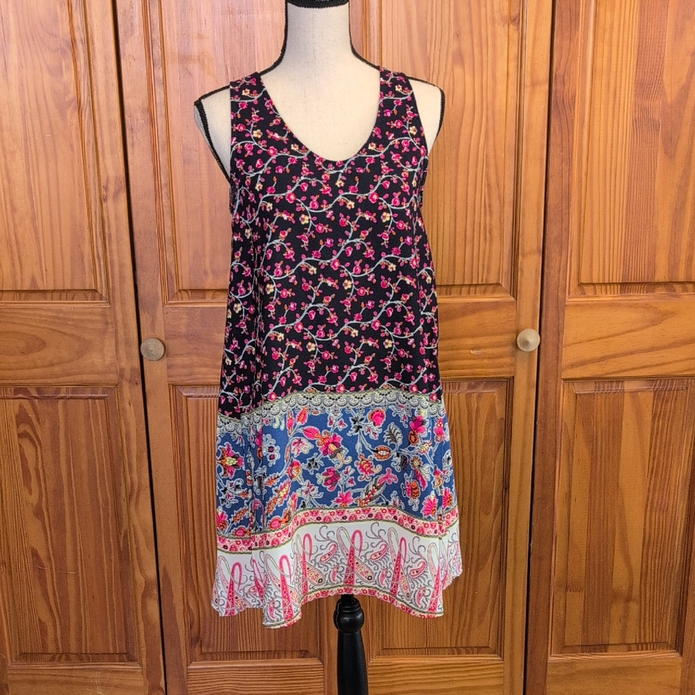 In Style Floral Sleeveless Mini Dress S            CC217